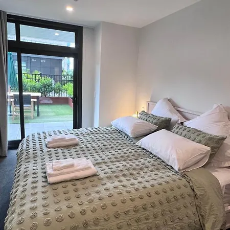 3 Bedroom Apartment In Newmarket Auckland Exterior photo